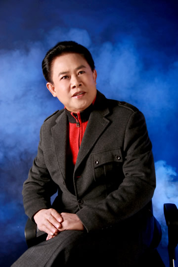 唐振华