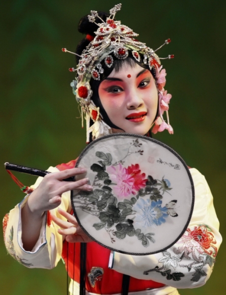 汤琴