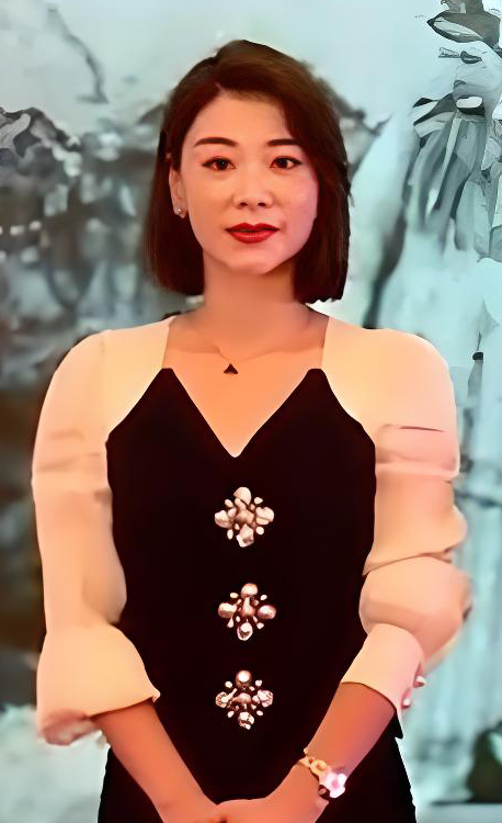 秦怡