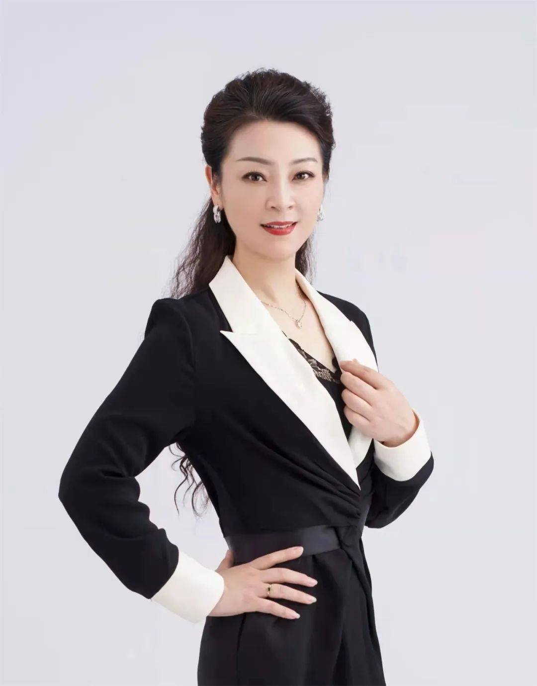 房美华