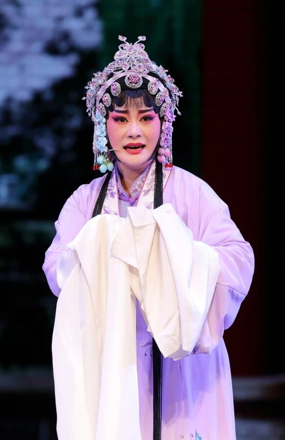 丁霄淋