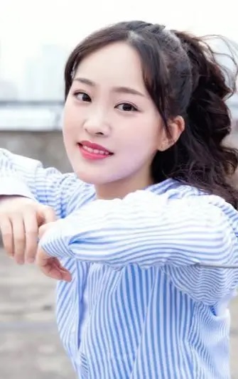 李佳