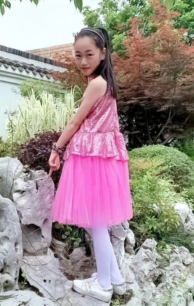 周佳悦